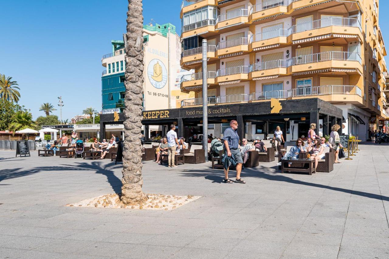 Apolo Beach Front - Sea View Luxury Apartment تورّيفيِخا المظهر الخارجي الصورة